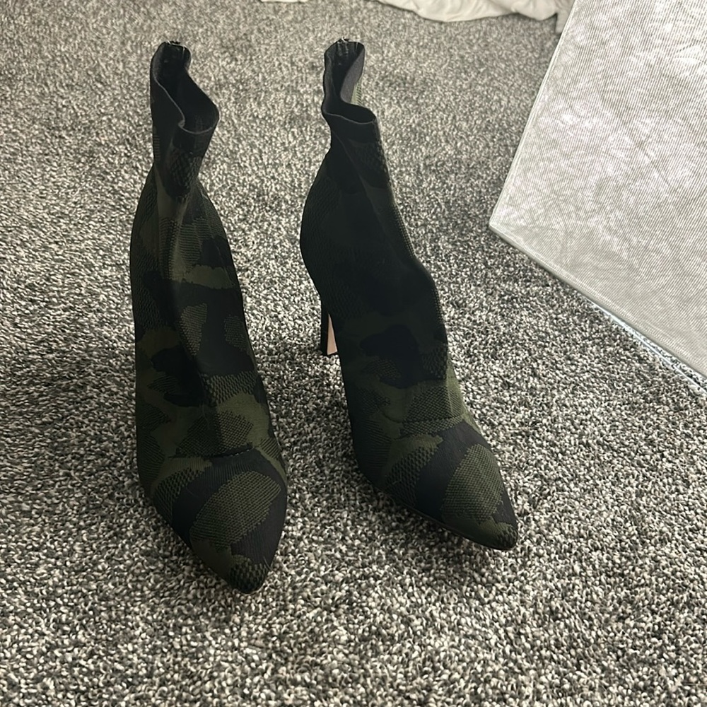 NEW Stylish Camo booties